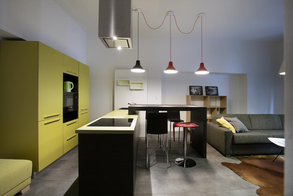 Apartments At The Blue Duckling Прага Екстер'єр фото