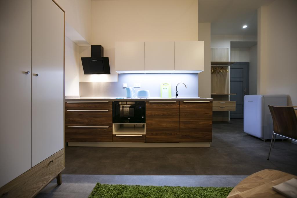 Apartments At The Blue Duckling Прага Екстер'єр фото
