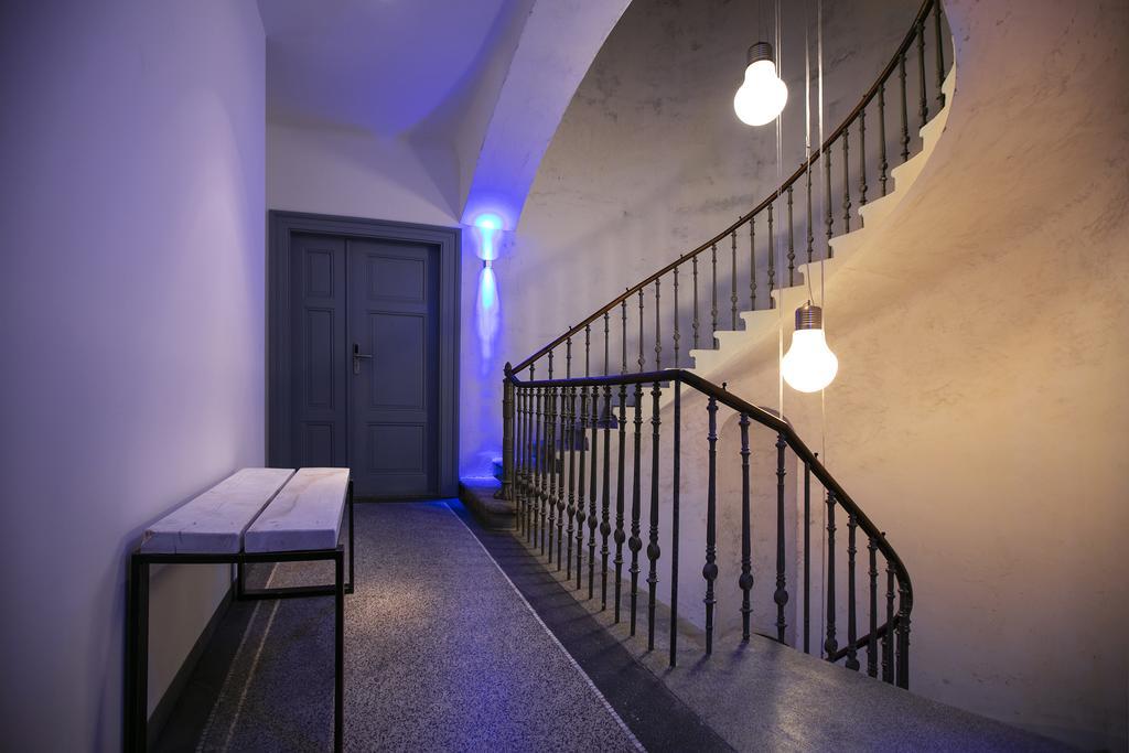 Apartments At The Blue Duckling Прага Екстер'єр фото