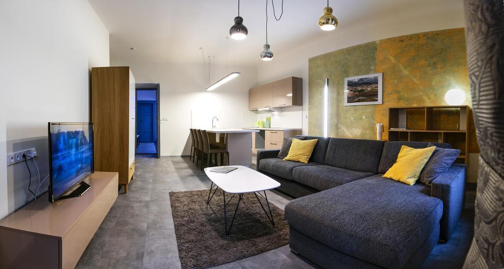 Apartments At The Blue Duckling Прага Екстер'єр фото
