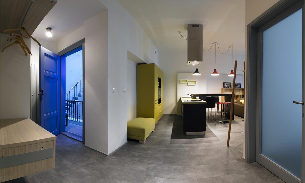Apartments At The Blue Duckling Прага Екстер'єр фото