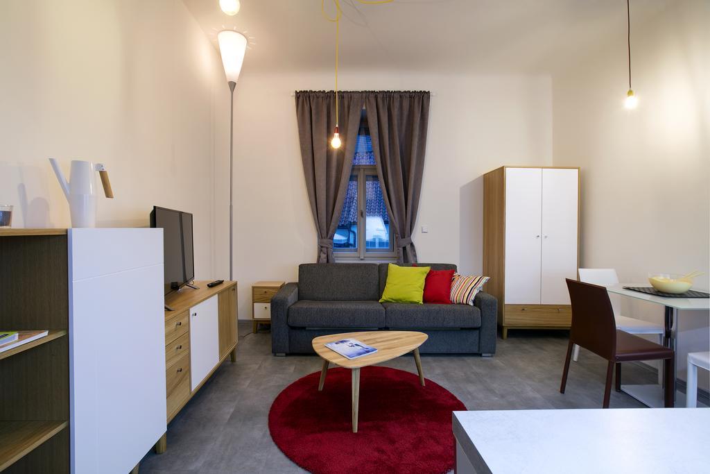 Apartments At The Blue Duckling Прага Екстер'єр фото