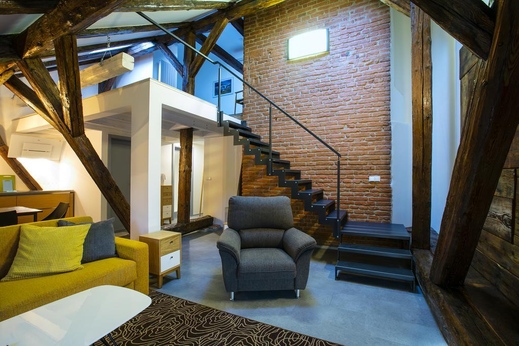 Apartments At The Blue Duckling Прага Екстер'єр фото