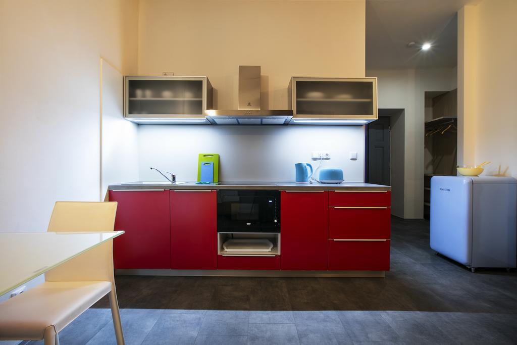 Apartments At The Blue Duckling Прага Екстер'єр фото