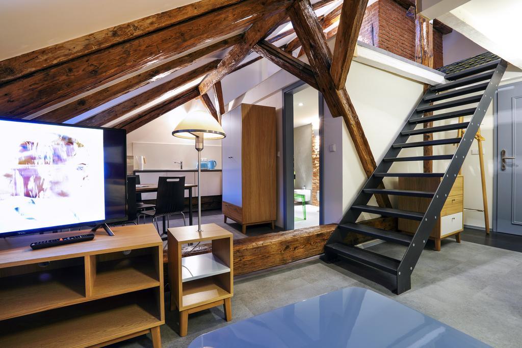 Apartments At The Blue Duckling Прага Екстер'єр фото